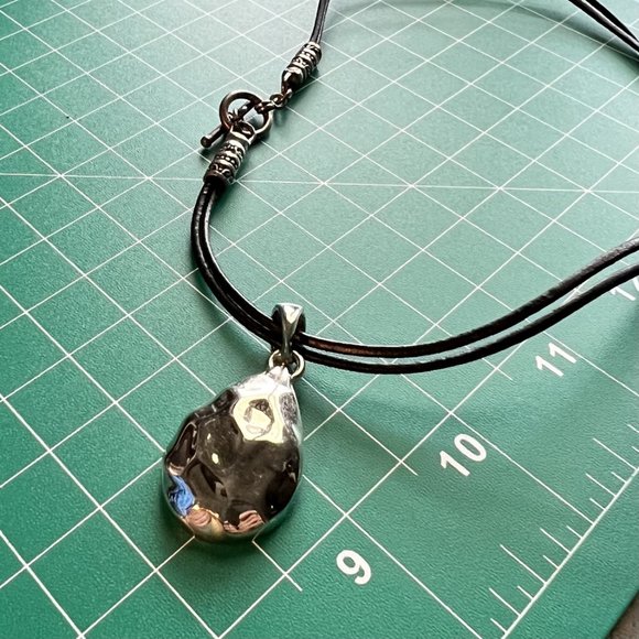New Genuine Sterling Silver Pear Shape Hammer Pendant Leather Necklace Gift Box - Picture 1 of 6